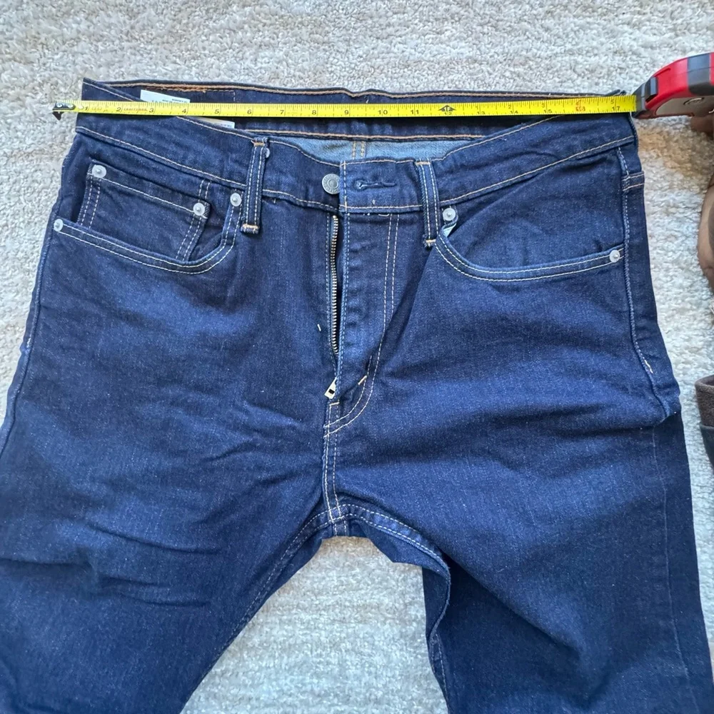 Levi's Men's Dark Indigo Slim Straight Jeans  W 34/ L 27.5